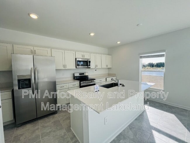 Building Photo - 1245 Deepwater Cir