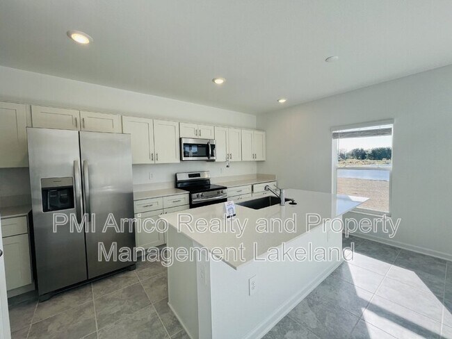Foto del edificio - 1245 Deepwater Cir