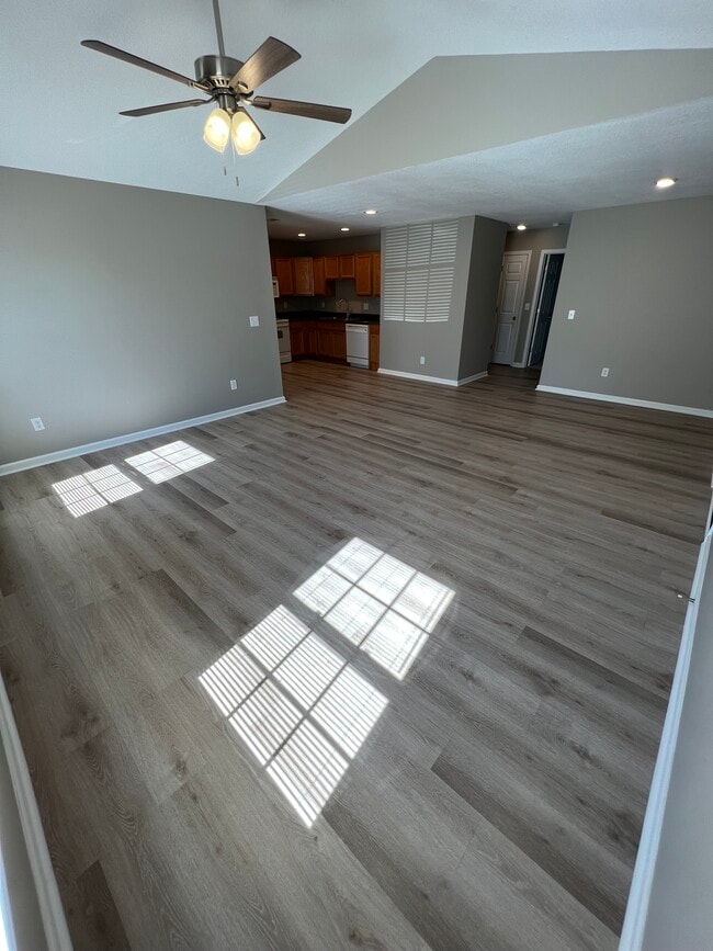 Main Living - 2A Circleview Dr