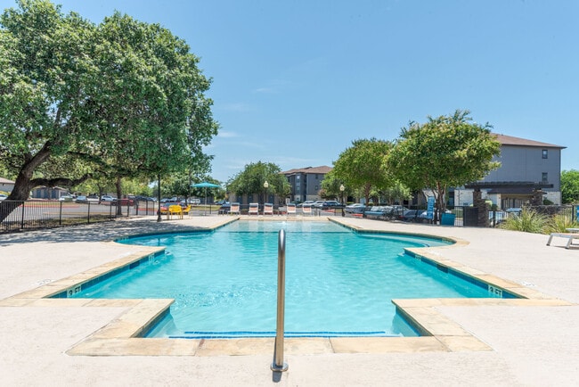 Laurel Canyon Apartments apartments — community photo - Laurel Canyon Apartments