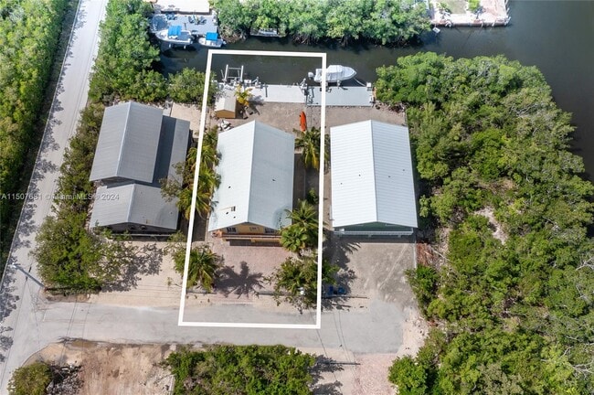 Foto del edificio - 857 Cardinal Ln