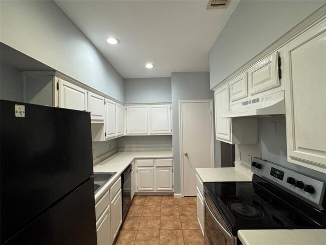 Building Photo - 1103 Dulles Ave