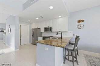 Building Photo - 6076 Islandwalk Blvd