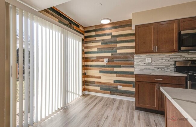 Building Photo - 1213 Cypress Dr