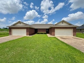Building Photo - 3024 Clydesdale Way