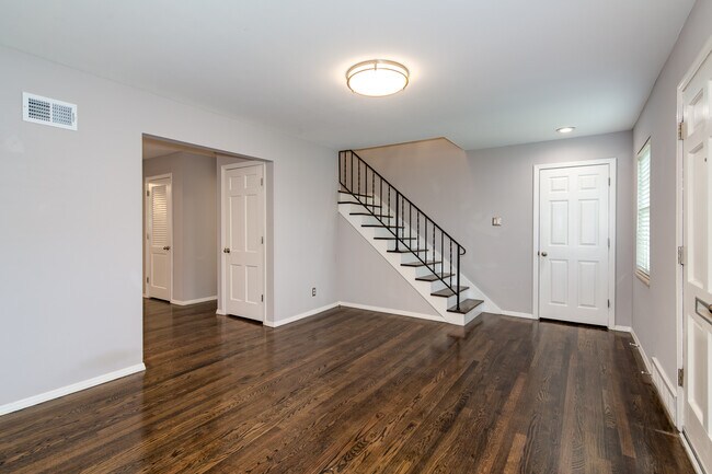 Foto del edificio - 231 W Washington Ave