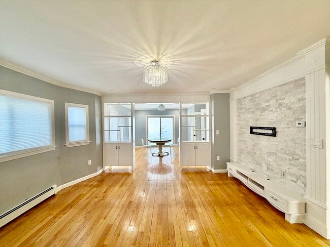 Foto del edificio - 305 Safford St