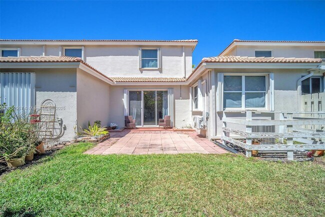 Foto del edificio - 871 NW 130th Ave