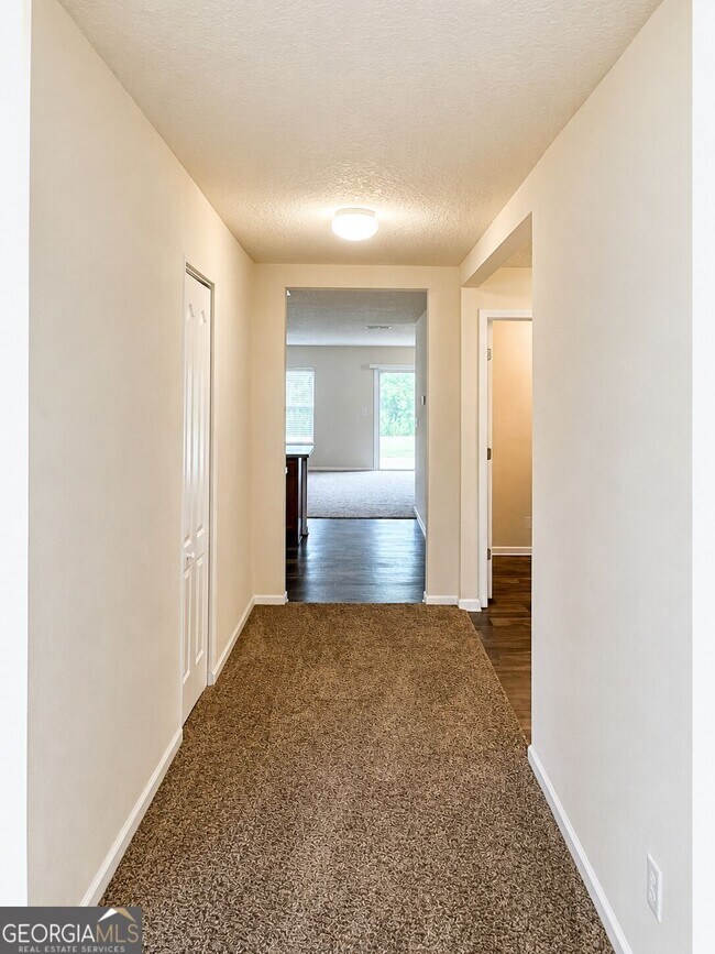 Foto del edificio - 232 Brooklet Cir