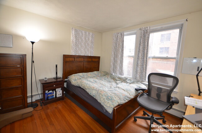 Foto del edificio - 316 Tappan St