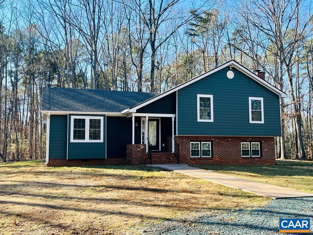 Foto principal - 1500 Running Deer Dr