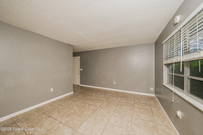 Building Photo - 7500 Coquina Ave