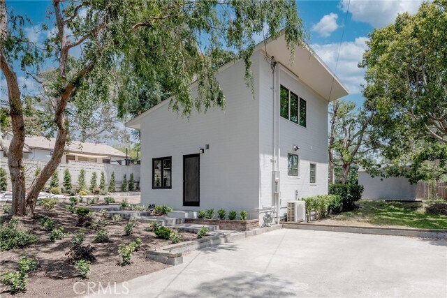 Foto principal - 3000 Santa Anita Ave