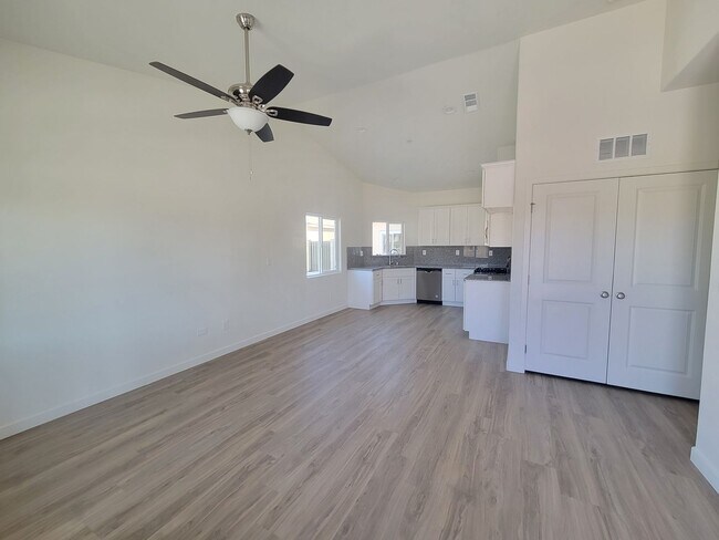 Foto del edificio - 8316 Grandy St