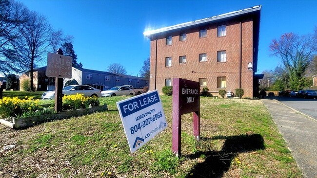 Building Photo - 3916 Chamberlayne Ave