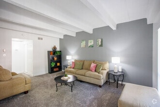 Building Photo - Sunset Pointe