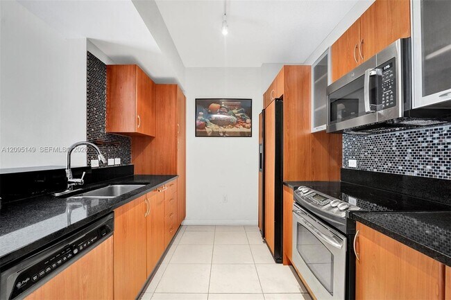 Foto del edificio - 2775 NE 187th St