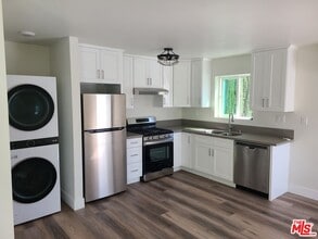 Building Photo - 19115 Bessemer St