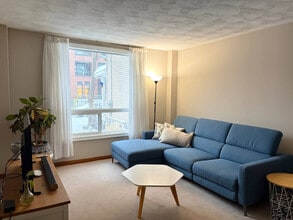 Building Photo - 98 Norman St