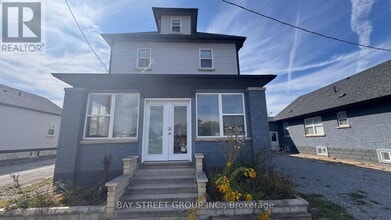 Building Photo - 5757 Stanley Ave