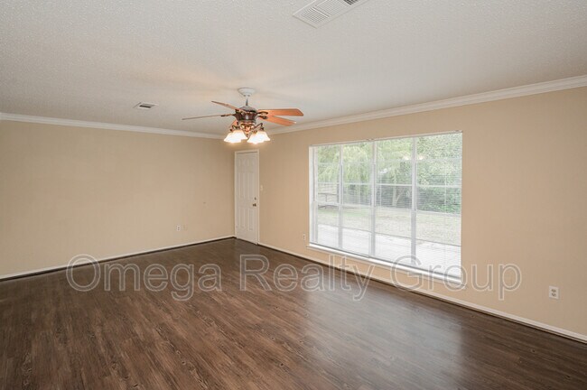 Foto del edificio - 111 Thames Dr