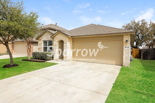 Building Photo - 8910 Double Oak
