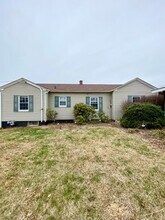 Building Photo - 131 Highland Dr