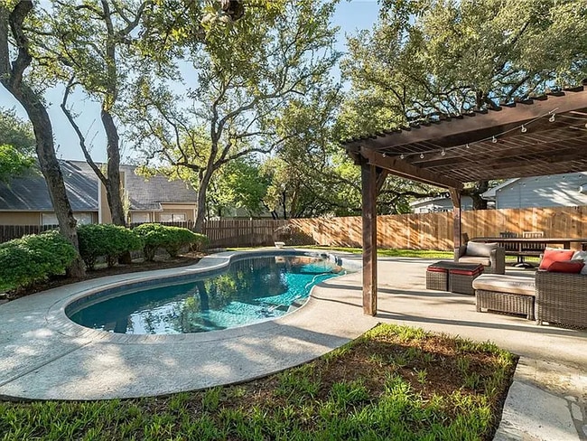 Building Photo - 6520 Heron Dr