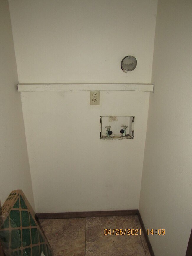 Foto del edificio - Great Condo located on the Westside of Law...