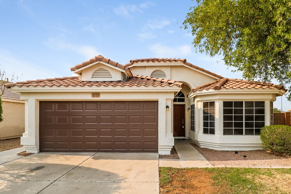 Foto principal - 3320 W Glass Ln