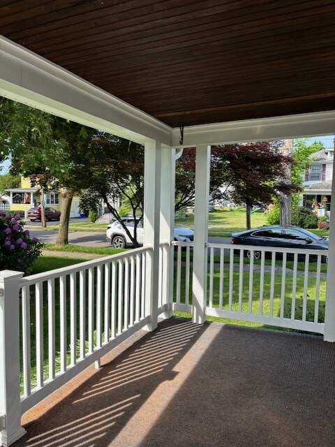 Foto del edificio - 974 Bridgman St