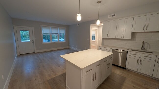 Photo - Brand New Unit for 8/1 - 2-Bed/2-Ba w/ Laundry in Unit Apartment
