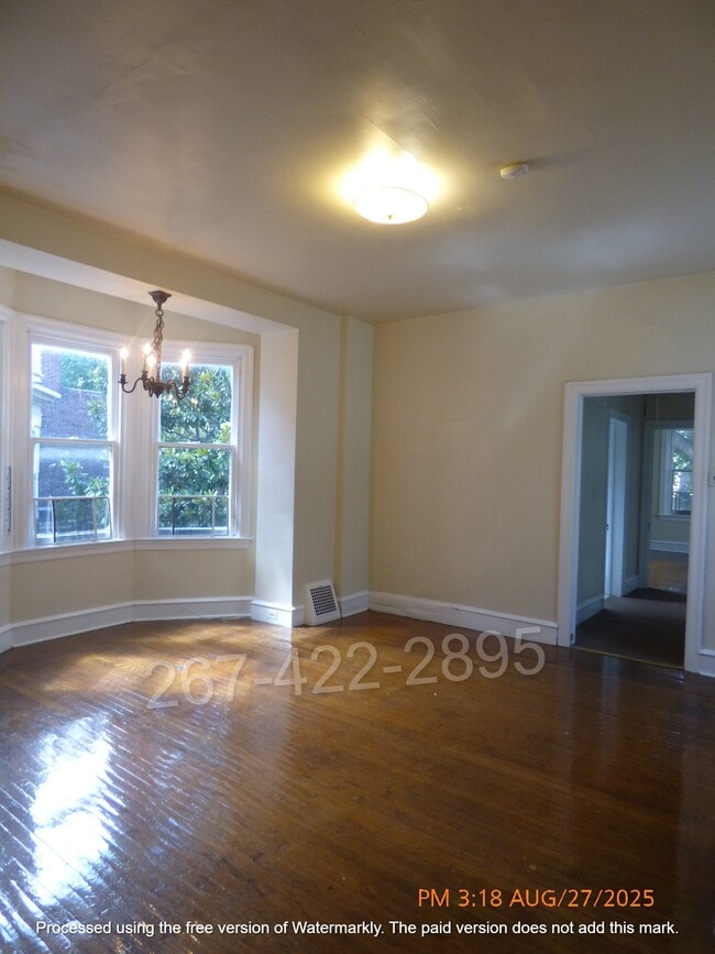 Photo - 3417 Race St House