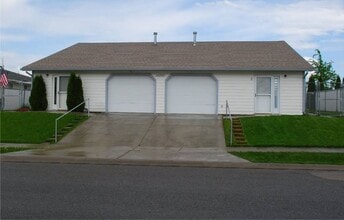 Building Photo - 14360 N Cassia St