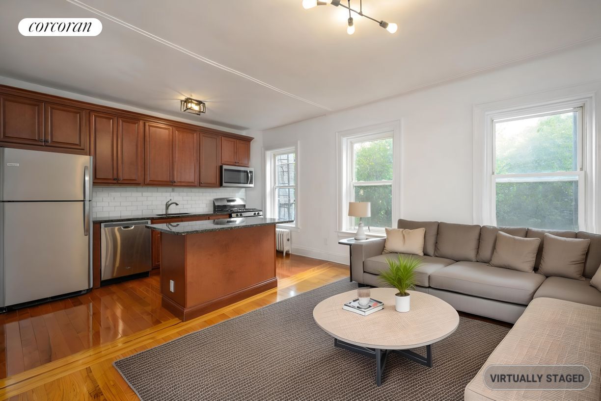 Foto principal - 705 4th Ave