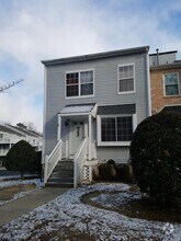 Building Photo - 4950 Rosebay Pl