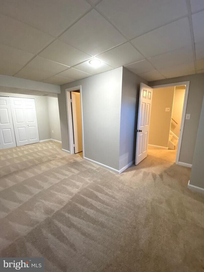 Building Photo - 7391 Colton Ln
