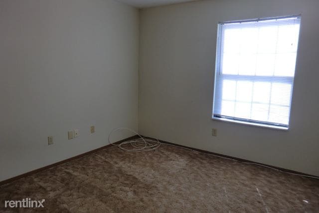 Building Photo - 17 Cherry Tree Ln