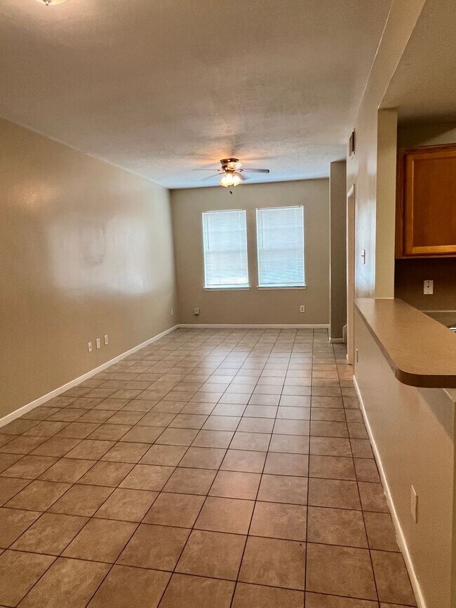 Foto del edificio - 5913 Allison Rd