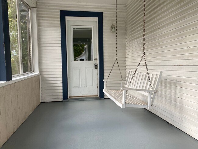 Foto del edificio - Recently Remodeled Home Close to Medical M...