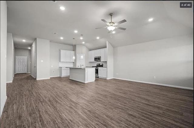 Building Photo - 1909 Javelina St