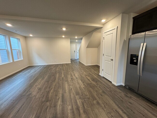 Foto del edificio - Brand new 3 Bedroom 2 Bath Beautiful Singl...