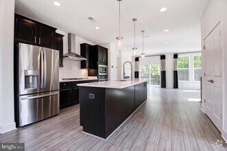 Building Photo - 135 Wake Robin Ct