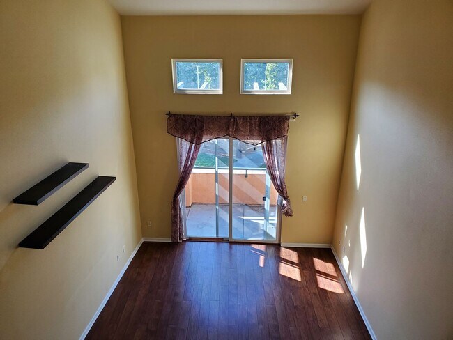 Foto del edificio - 1310 Saddle Rack St