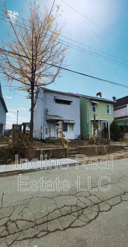 Photo - 1511 Scott St House