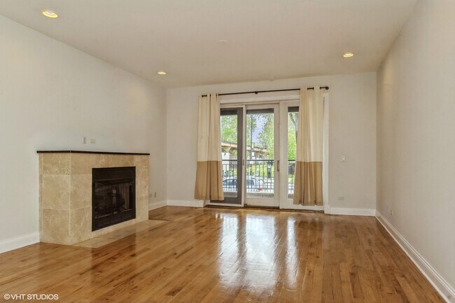 Foto del edificio - 4012 S Indiana Ave