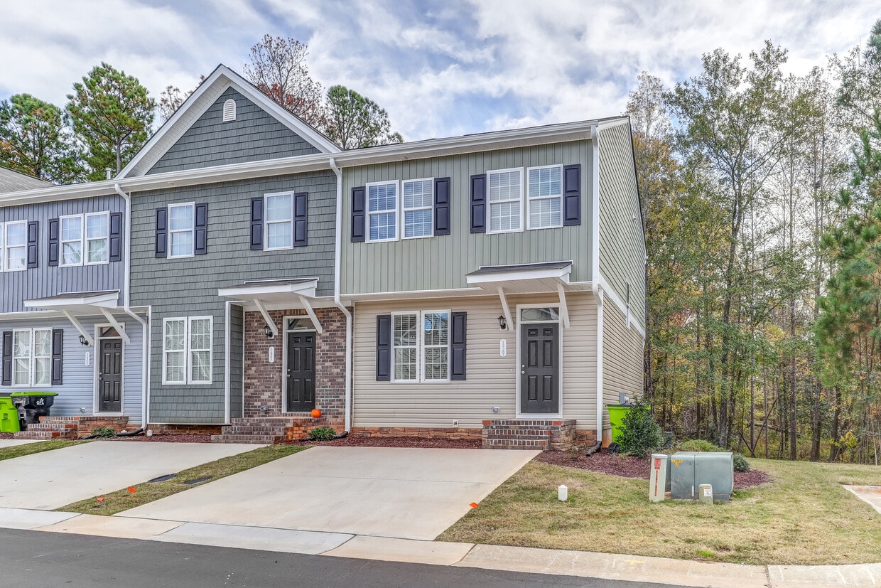 139 Cobalt Creek Way, Holly Springs, NC 27540 Townhome Rentals in