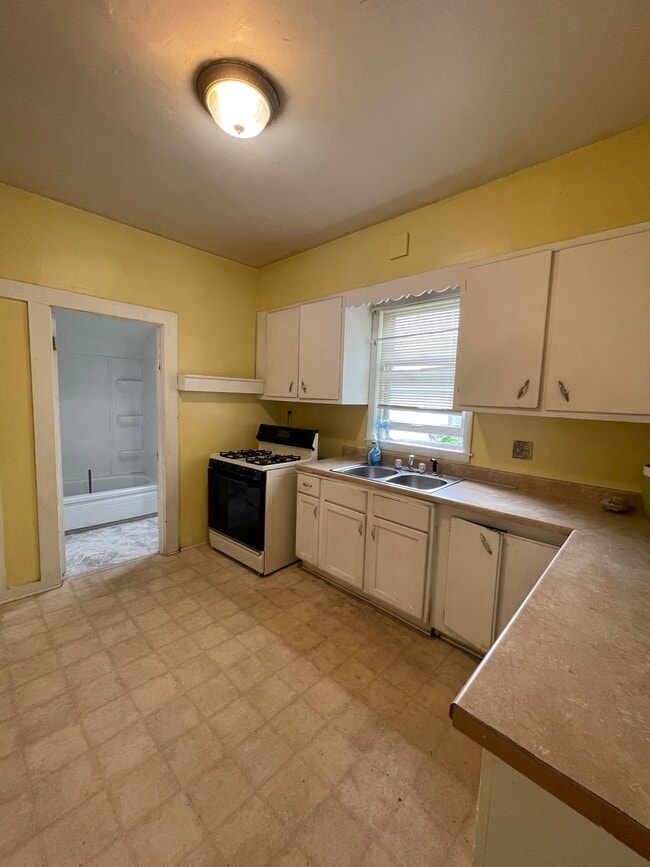 Kitchen View 1 - 750 8th St