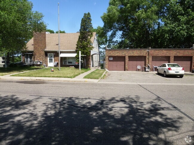 Building Photo - 612 Stewart Ave., South St. Paul