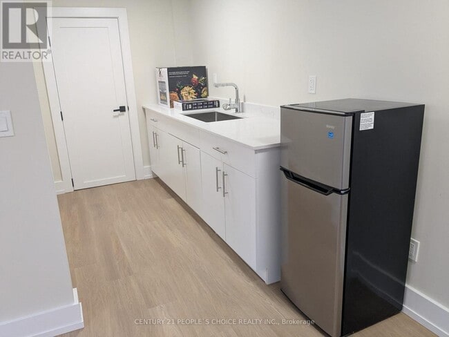 Building Photo - 313 Ranee Ave